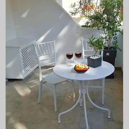 Somnium A Newly Renovated House In Kamari Villa Exterior photo